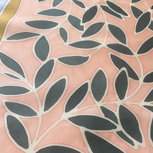 Foulard Losange en soie peint à la main - Pièce unique