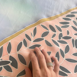 Foulard Losange en soie peint à la main - Pièce unique