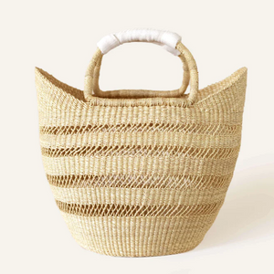 Large basket in natural woven raffia &amp; White