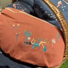 Sac Banane en coton bio brodé